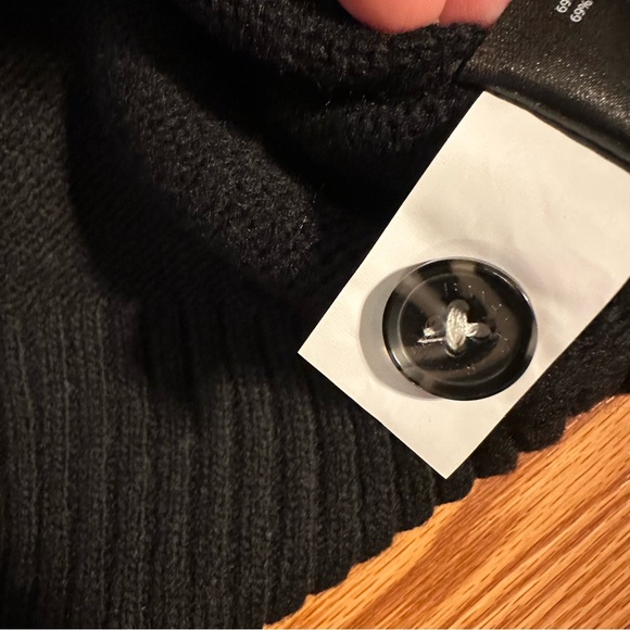 NEW Banana Republic Soft and Stretchy Black Button Front Cardigan Size XL - Picture 7 of 8